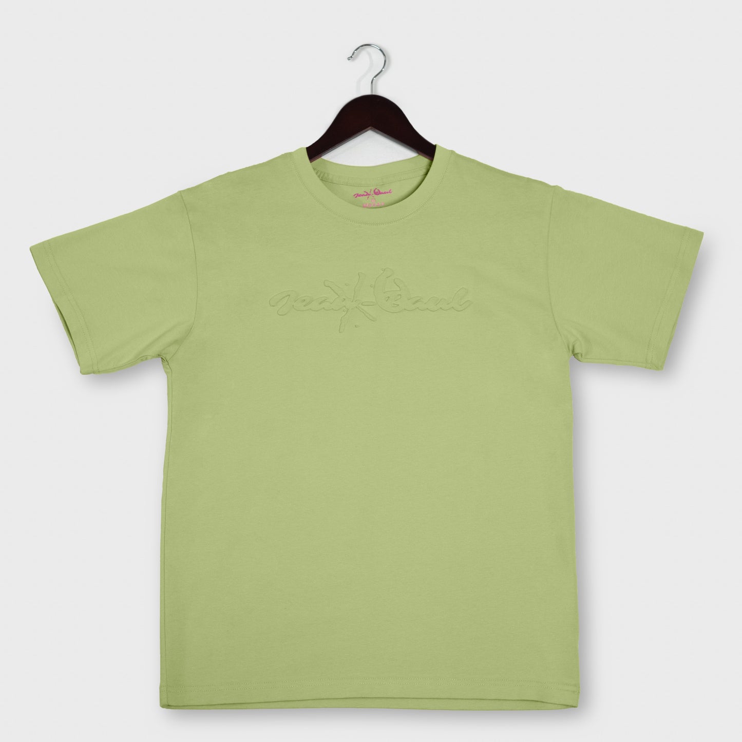 Camiseta con logo en relieve